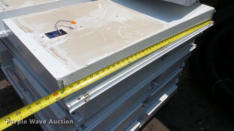 image for item ER9689 Approximately 36 light fixtures