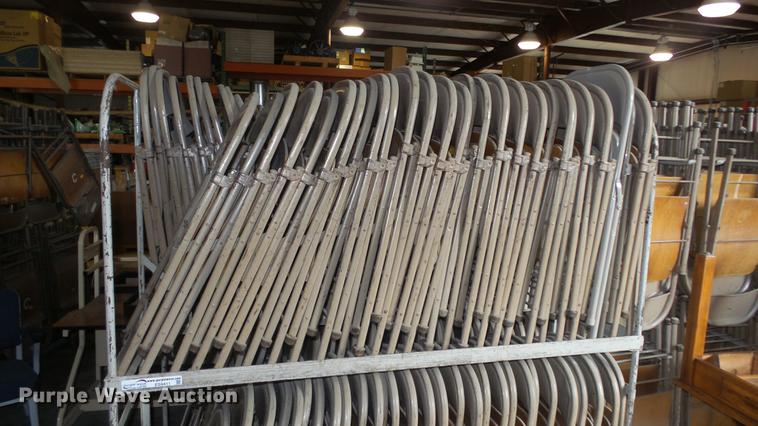 image for item ES9411 Approximately 90 metal folding chairs