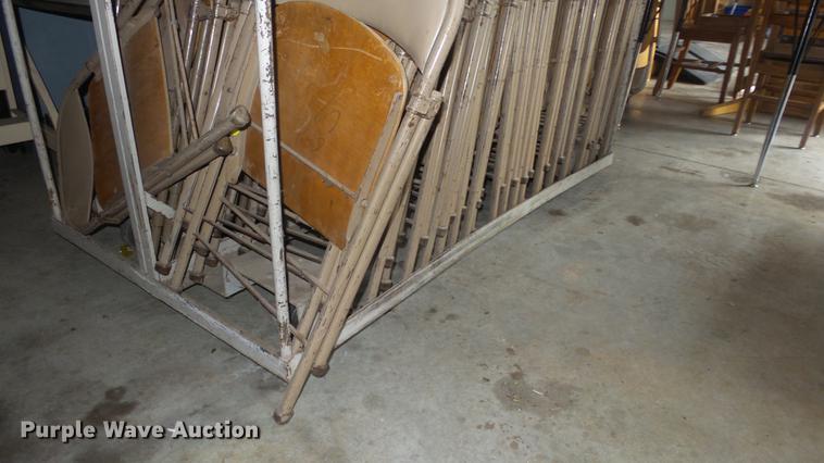 image for item ES9411 Approximately 90 metal folding chairs