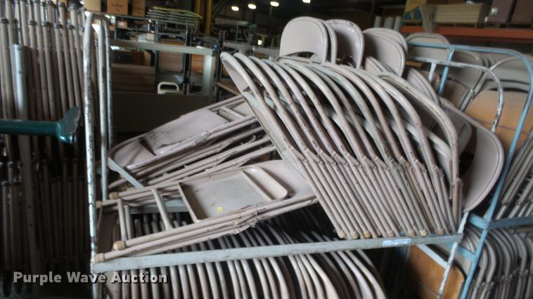 image for item ES9413 Approximately 160 metal folding chairs