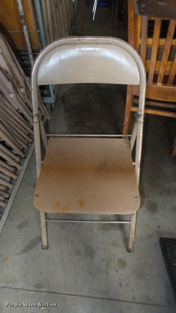 image for item ES9413 Approximately 160 metal folding chairs