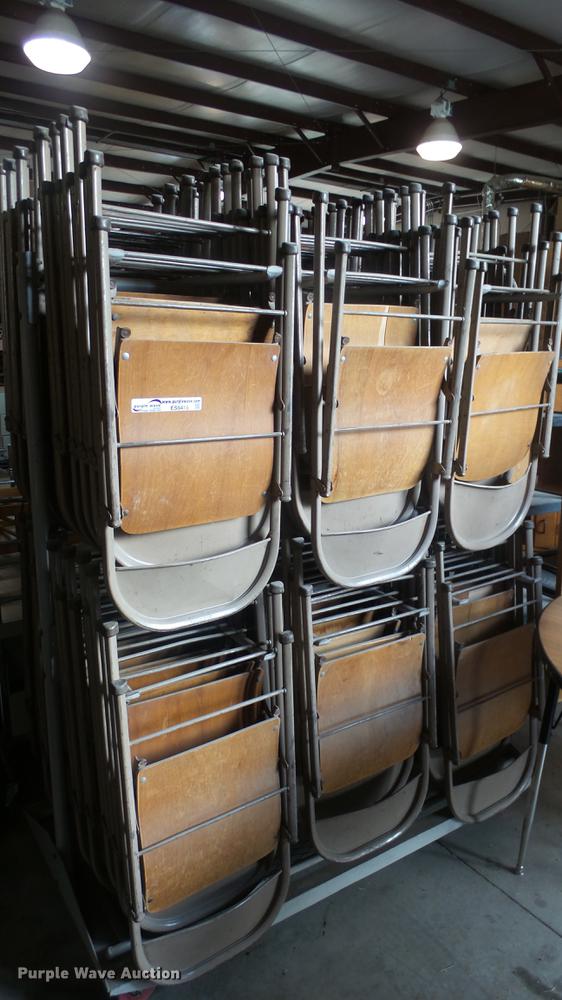 image for item ES9415 Approximately 65 metal folding chairs