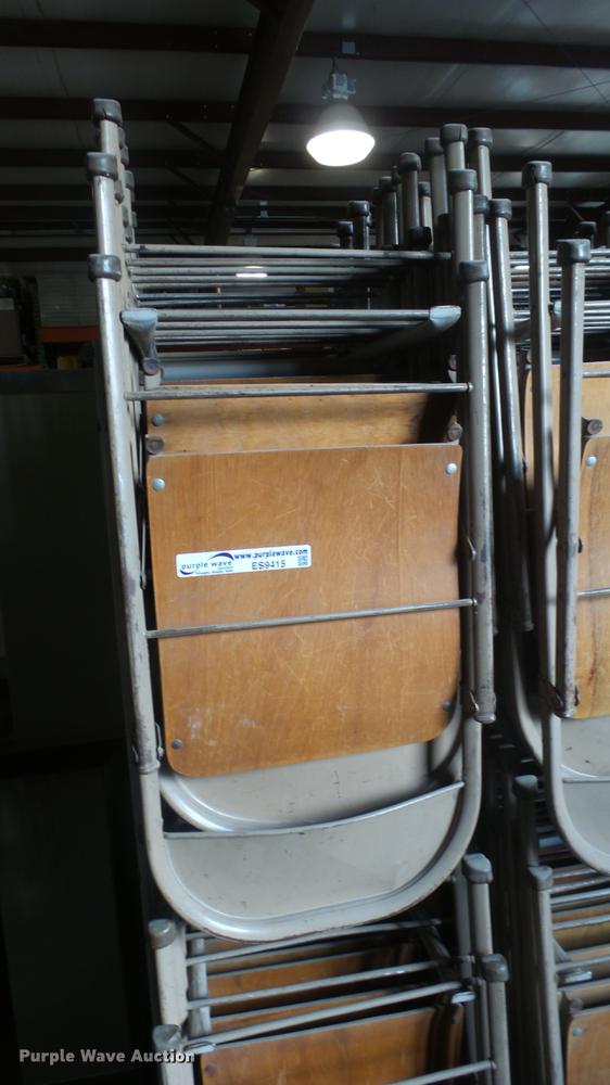 image for item ES9415 Approximately 65 metal folding chairs