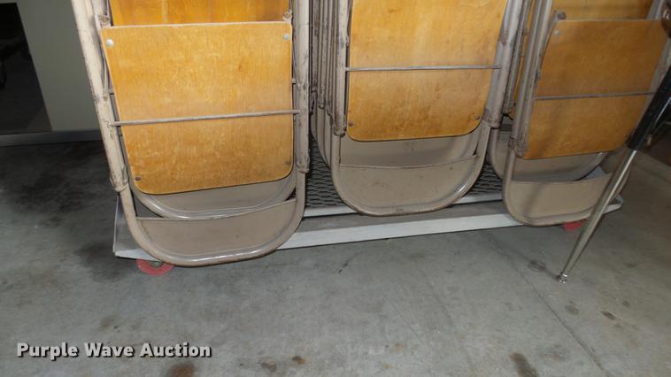 image for item ES9415 Approximately 65 metal folding chairs