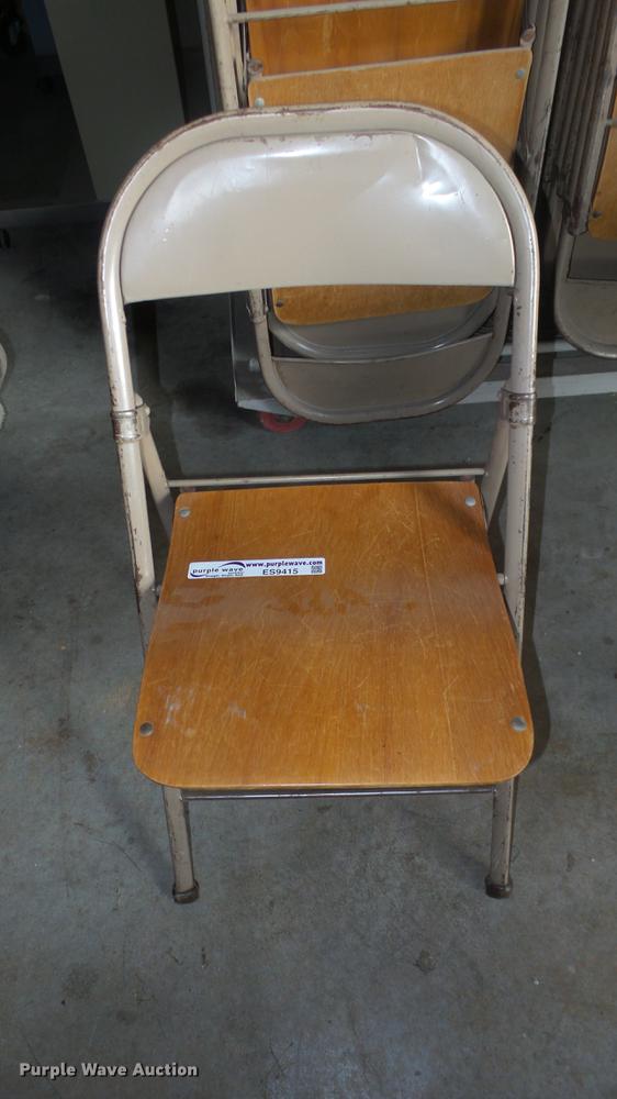 image for item ES9415 Approximately 65 metal folding chairs