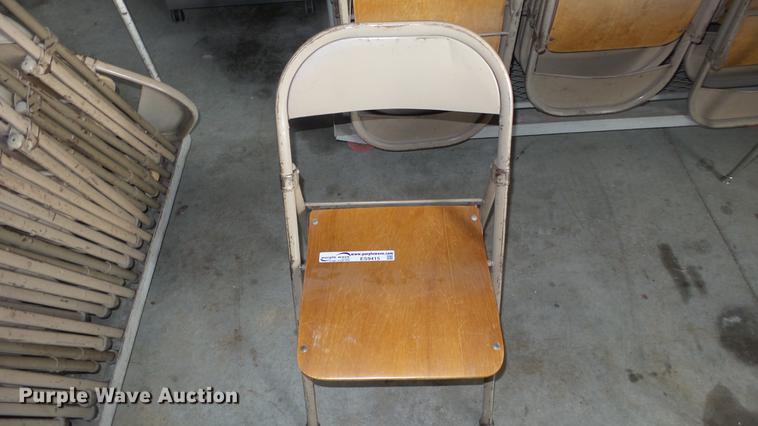 image for item ES9415 Approximately 65 metal folding chairs