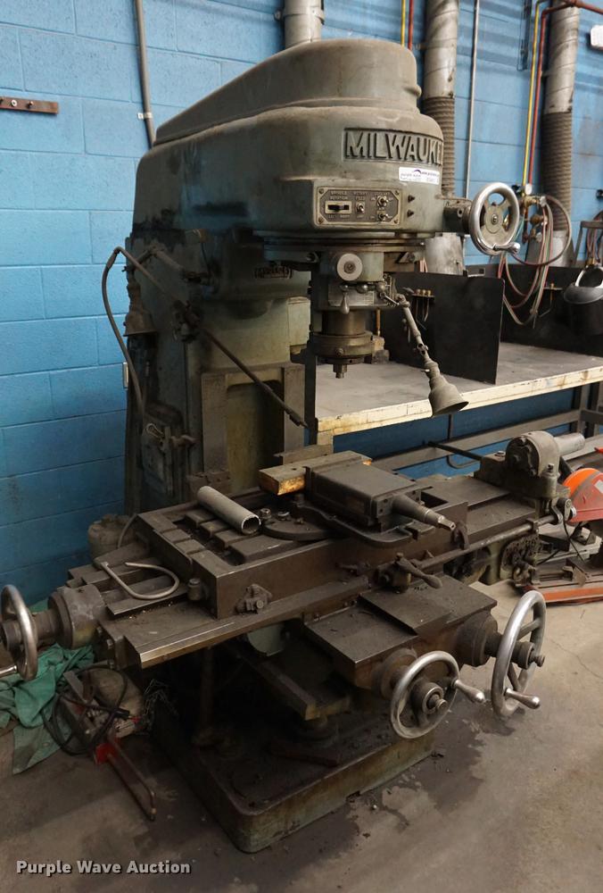 image for item ES9931 Milwaukee D milling machine