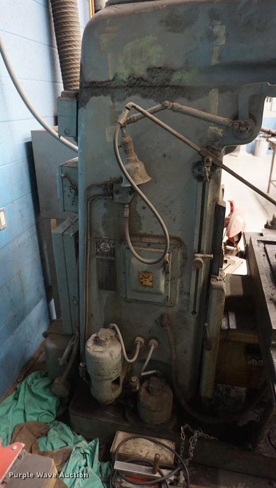 image for item ES9931 Milwaukee D milling machine