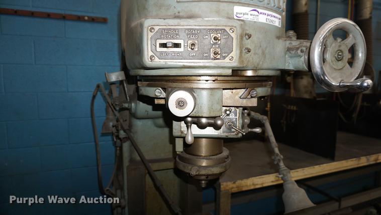 image for item ES9931 Milwaukee D milling machine