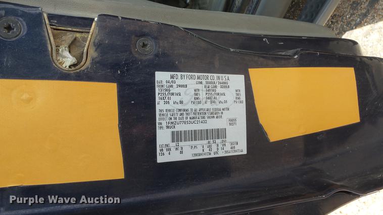 image for item ET9406 2003 Ford Explorer Sport Trac XLT SUV