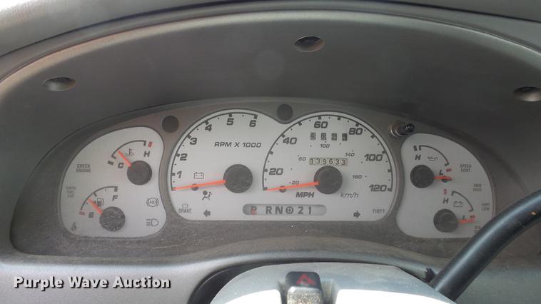 image for item ET9406 2003 Ford Explorer Sport Trac XLT SUV