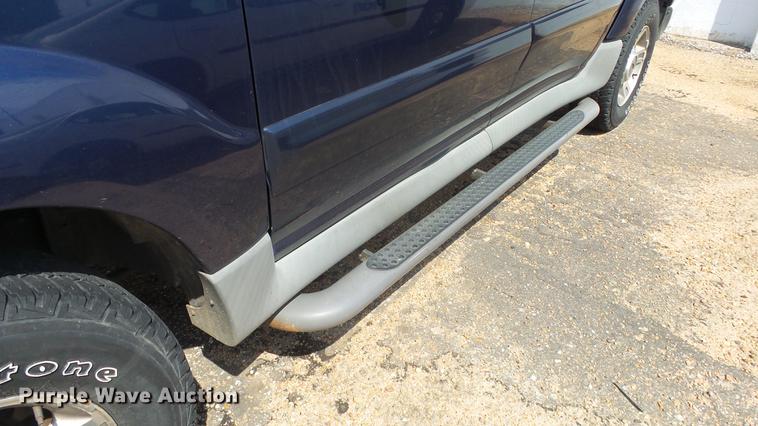 image for item ET9406 2003 Ford Explorer Sport Trac XLT SUV