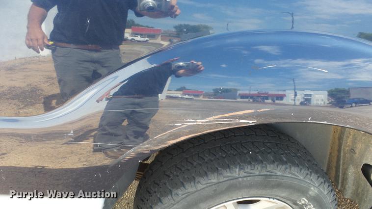 image for item ET9406 2003 Ford Explorer Sport Trac XLT SUV