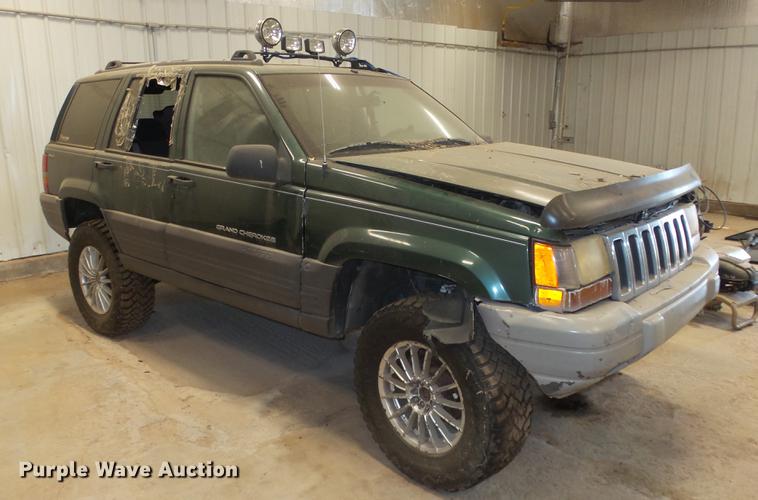 image for item ET9407 1996 Jeep Grand Cherokee SUV