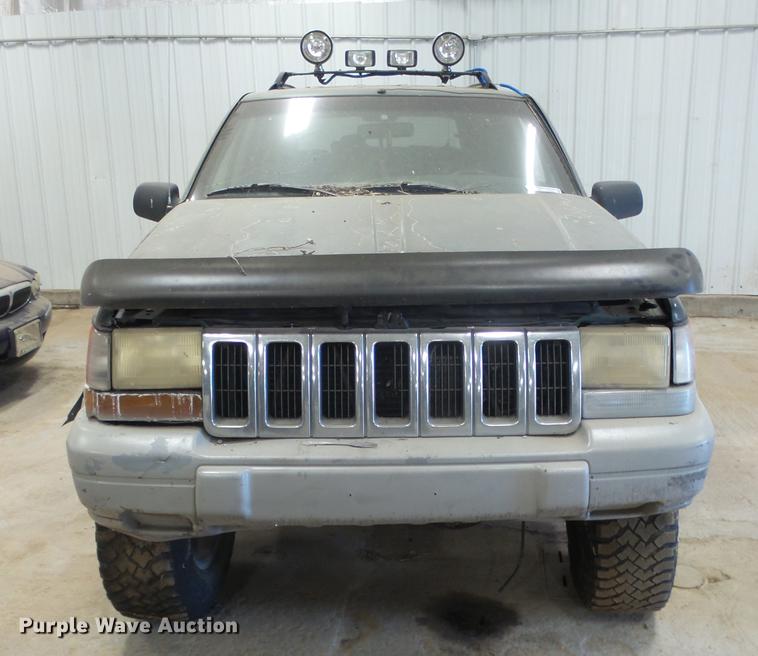 image for item ET9407 1996 Jeep Grand Cherokee SUV