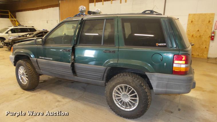 image for item ET9407 1996 Jeep Grand Cherokee SUV