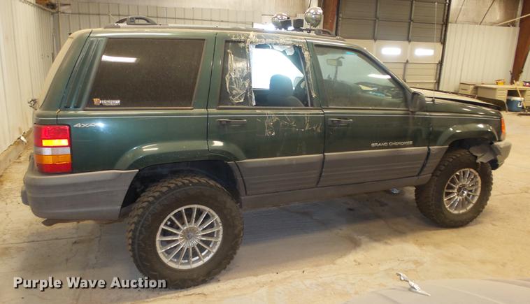 image for item ET9407 1996 Jeep Grand Cherokee SUV