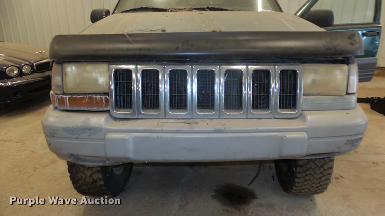 image for item ET9407 1996 Jeep Grand Cherokee SUV