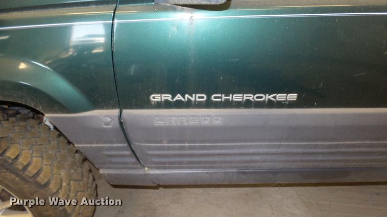 image for item ET9407 1996 Jeep Grand Cherokee SUV
