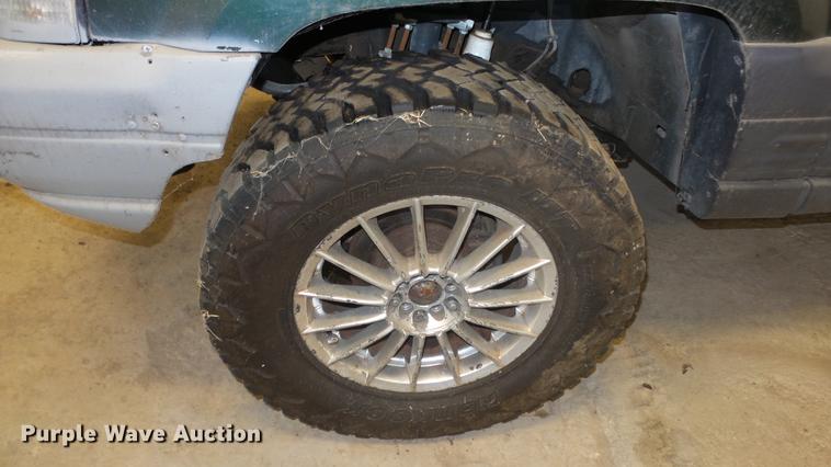 image for item ET9407 1996 Jeep Grand Cherokee SUV