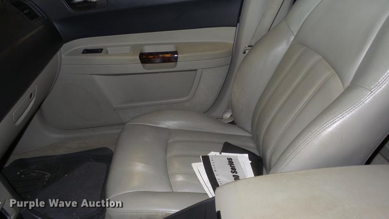 image for item ET9408 2005 Chrysler 300 C