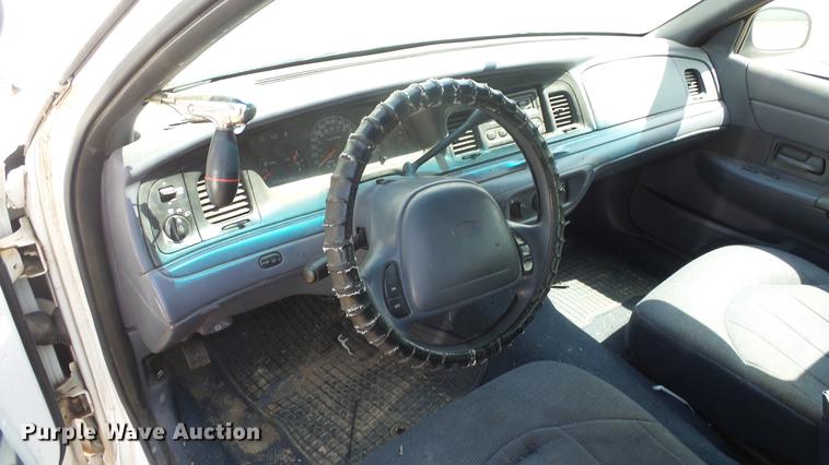image for item ET9409 1998 Ford Crown Victoria Police Interceptor
