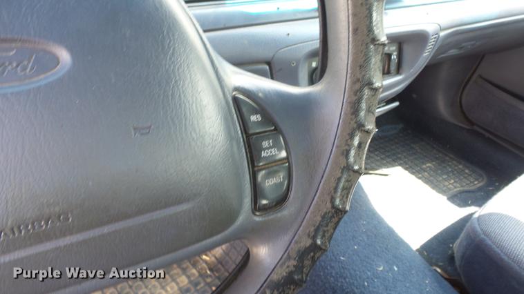 image for item ET9409 1998 Ford Crown Victoria Police Interceptor