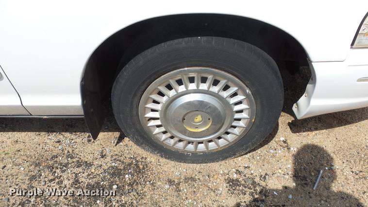 image for item ET9409 1998 Ford Crown Victoria Police Interceptor