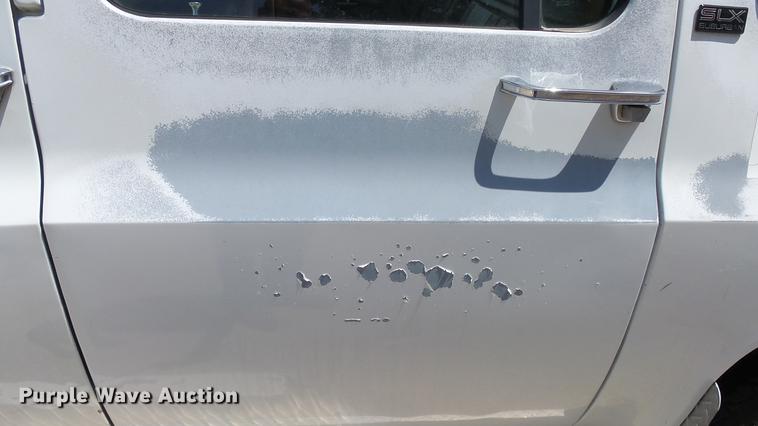 image for item ET9413 1990 GMC Suburban 1500 SUV