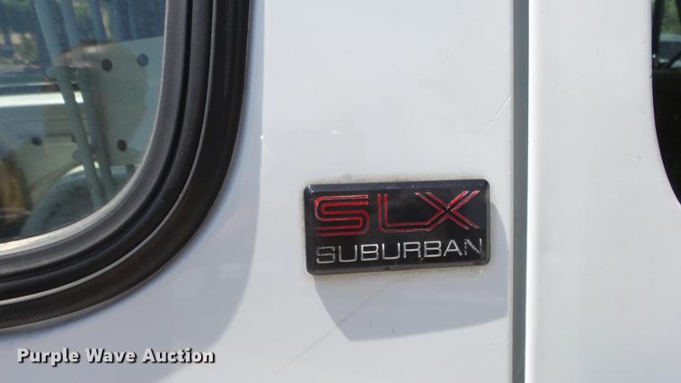 image for item ET9413 1990 GMC Suburban 1500 SUV