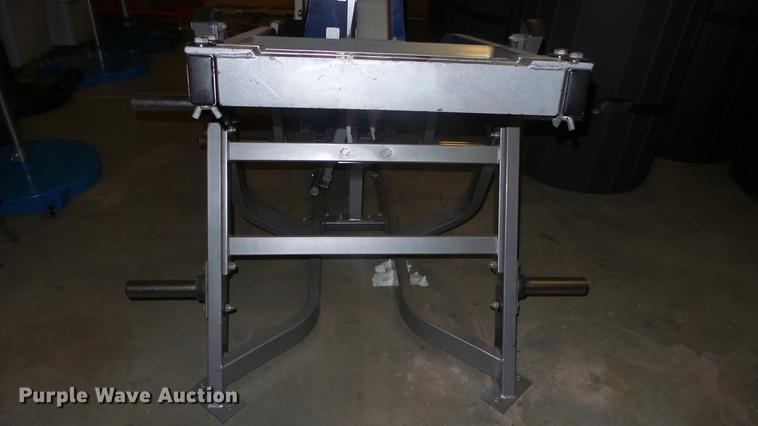 image for item ET9414 Hammer Strength V-squat machine