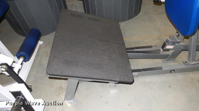 image for item ET9414 Hammer Strength V-squat machine