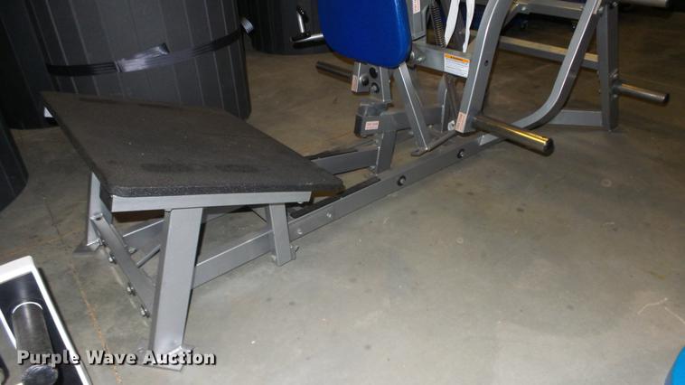 image for item ET9414 Hammer Strength V-squat machine