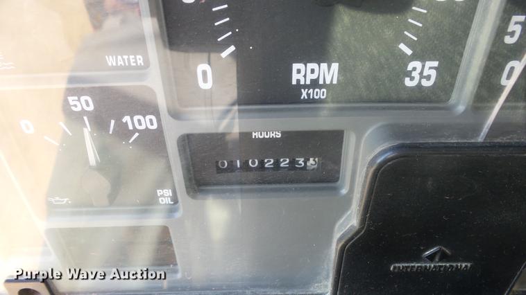 image for item ET9434 1999 International 4900 dump truck