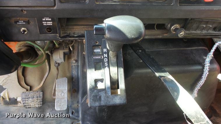 image for item ET9434 1999 International 4900 dump truck