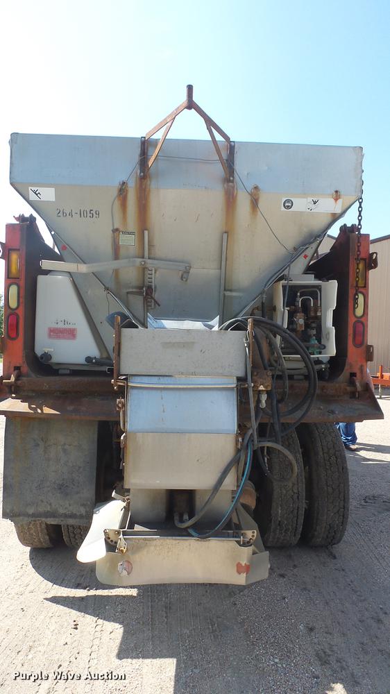 image for item ET9434 1999 International 4900 dump truck