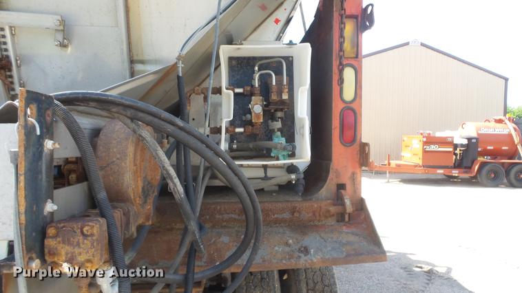 image for item ET9434 1999 International 4900 dump truck