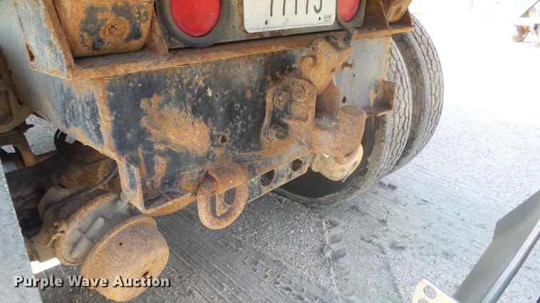 image for item ET9434 1999 International 4900 dump truck