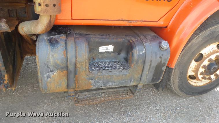 image for item ET9434 1999 International 4900 dump truck