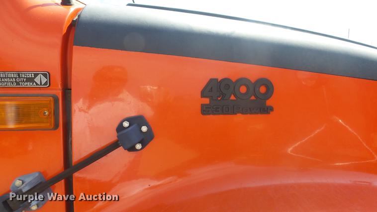 image for item ET9434 1999 International 4900 dump truck