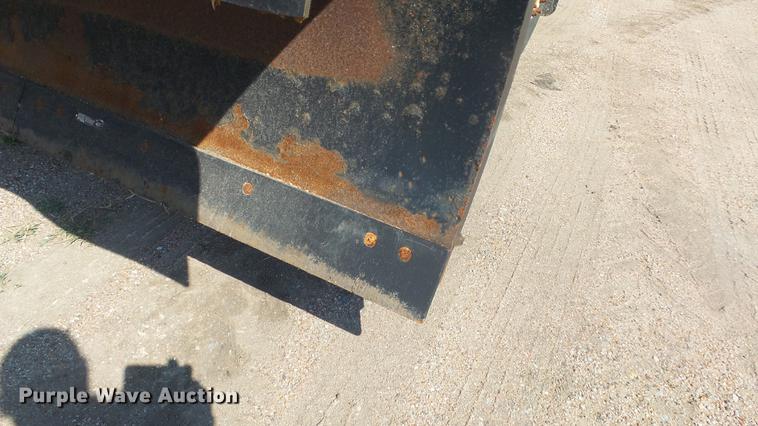 image for item ET9434 1999 International 4900 dump truck