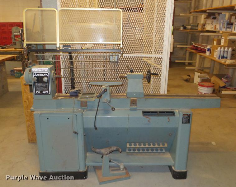image for item ET9448 Delta DL40 lathe