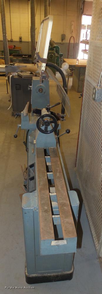 image for item ET9448 Delta DL40 lathe