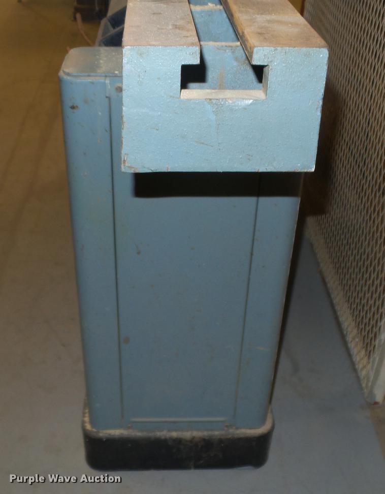 image for item ET9448 Delta DL40 lathe