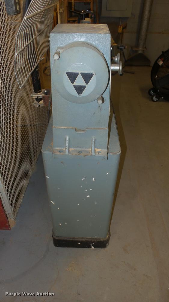 image for item ET9448 Delta DL40 lathe