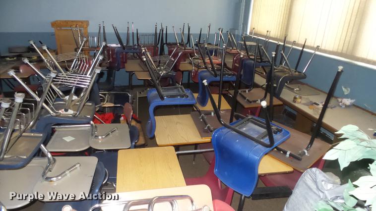 image for item ET9452 Approximately 50 school desks