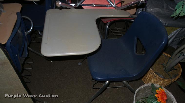 image for item ET9452 Approximately 50 school desks