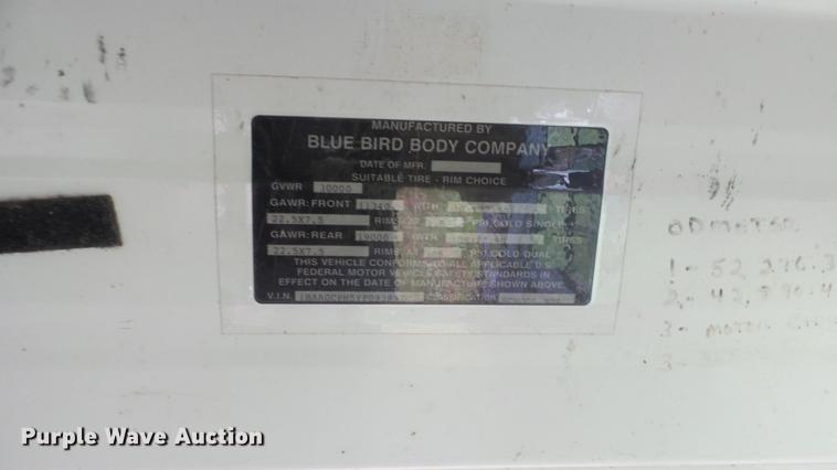 image for item ET9453 2000 Blue Bird TC2000 school bus