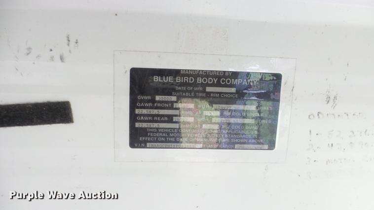 image for item ET9453 2000 Blue Bird TC2000 school bus