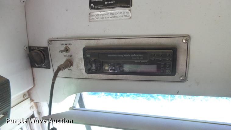 image for item ET9453 2000 Blue Bird TC2000 school bus